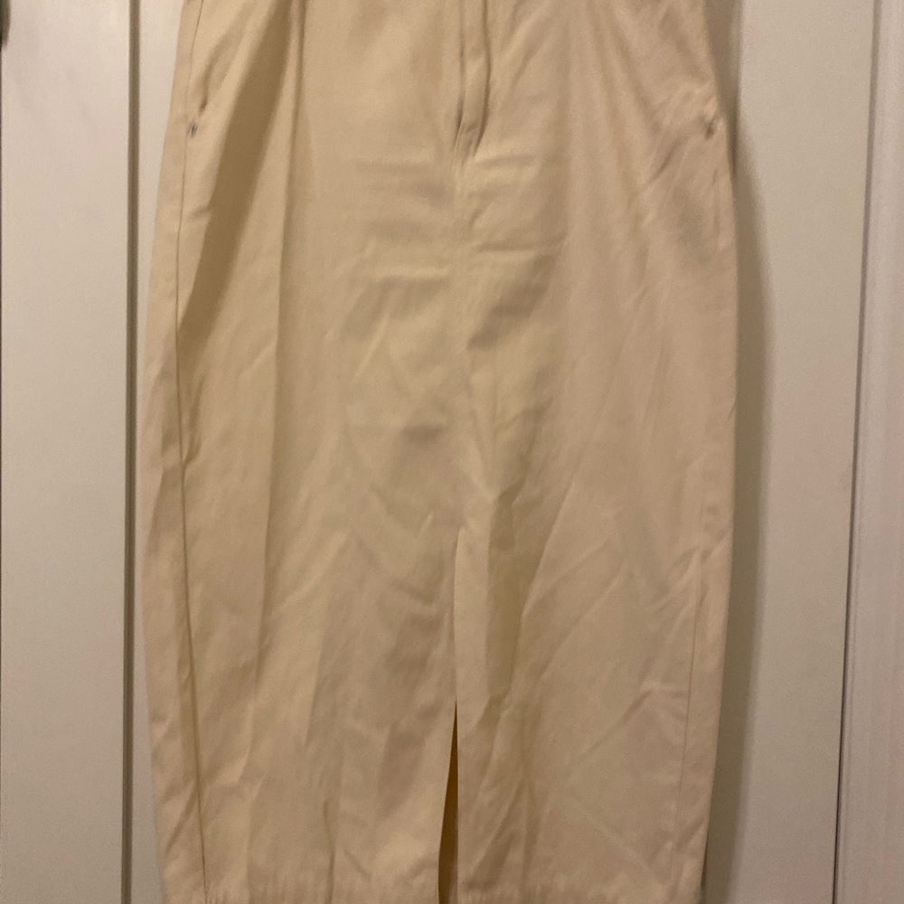 Midi skirt with front slit